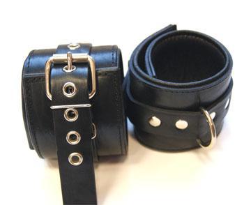 Наножники неподшитые застежка: ремешок с пряжкой с 1 сварным D-кольцом черный Наножники неподшитые застежка: ремешок с пряжкой с 1 сварным D-кольцом черный